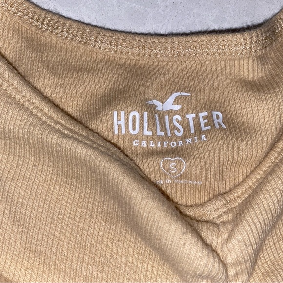 Tan Hollister top size S! - Picture 3 of 3